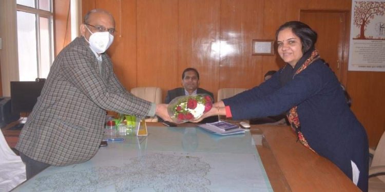 जिला कलक्टर नरेन्द्र गुप्ता ने पदभार किया ग्रहण