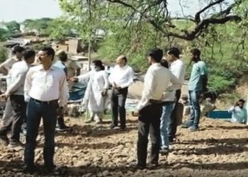 छबडा में पहाड़ी पर अतिक्रमण मामले को लेकर जिला कलेक्टर और एसपी ने मौके का लिया जायजा