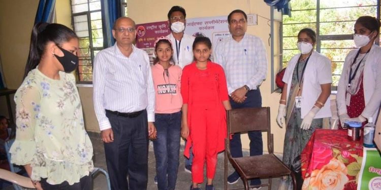 12 से 14 वर्ष आयु वर्ग के नौनिहालों का कोविड वैक्सीनेशन शुरू जिला कलक्टर डॉ. नरेंद्र गुप्ता ने किया शुभारंभ