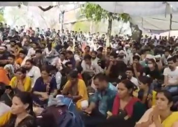 नर्सेज जिलाध्यक्ष ने जयपुर धरने पर पहुंचकर  कोविड स्वास्थ्य सहायकों का बढ़ाया हौसला