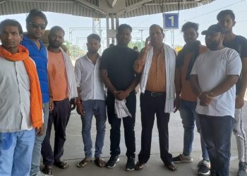 आज छबड़ा जल सेवा समिति के अध्यक्ष व पालिका चेयरमैन श्रीमान कैलाश चंद जी जैन (k.c.boss) के नेतृत्व में पूर्व की भांति रेलवे स्टेशन छबड़ा पर इस भीषण गर्मी को देखते हुए  यात्रियों के लिए शीतल जल सेवा का शुभारंभ किया गया