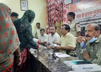 ग्राम पंचायत स्तरीय जनसुनवाई, संभागीय आयुक्त ने पलायथा एवं ठीकरिया में की जनसुनवाई