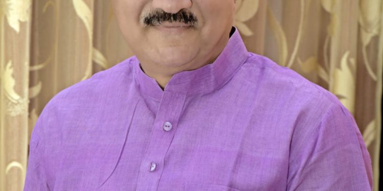 पूर्व विधायक राठौड़ ने  कलमोदिया चौराहे से वाया हरनावदाशाहजी मनोहर थाना तक एवं छीपाबड़ौद से वाया पछाड़ ,छबड़ा ,गुगोर तक के सड़क मार्ग को चौड़ा करने के लिए सार्वजनिक निर्माण विभाग के मंत्री को लिखा पत्र