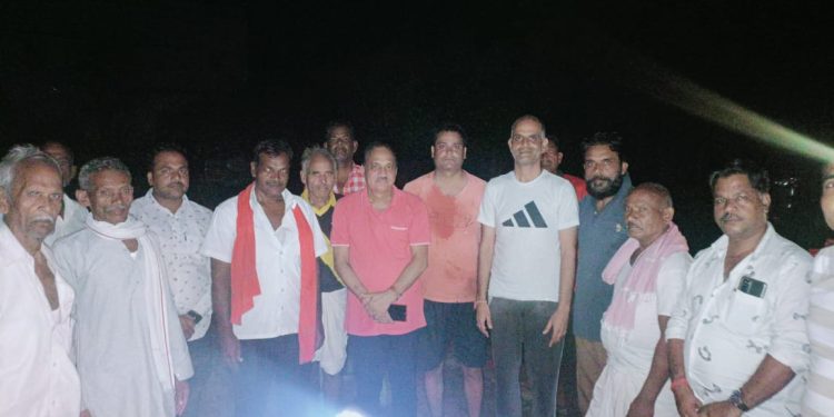 करण सिंह राठौड़ पूर्व विधायक के प्रयास से  सारथल काला टोल सहित दर्जनों गांव में बंद पड़ी विद्युत सप्लाई जल्द होगी शुरू।  आज नई  केबल  जारी हुई ग्राम वासियों ने जताया पूर्व विधायक का आभार