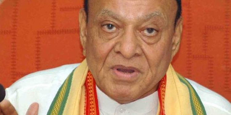 इधर राजस्थान में रघु शर्मा ने अपने बेटे को यूथ कांग्रेस का प्रदेश उपाध्यक्ष घोषित करवाया, उधर गुजरात यूथ कांग्रेस के अध्यक्ष  वाघेला   ने इस्तीफा दिया।