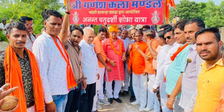 विधायक सिंघवी ने किया शोभायात्रा का स्वागत, किए झांकियों के दर्शन