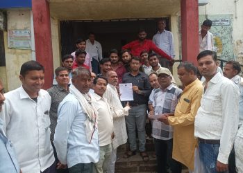 छबड़ा भाजपा किसान मोर्चा के नगर अध्यक्ष नंदकिशोर नागर ने बताया है कि आज खाद्य की किल्लत और किसान पर लाठी बरसाने के विरोध में उपजिला कलेक्टर को ज्ञापन सौंपा