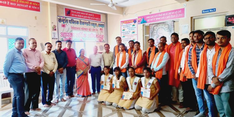 सेंट्रल पब्लिक स्कूल, में भारत विकास परिषद शाखा छबड़ा द्वारा आयोजित हुआ हुआ गुरु वंदन छात्र अभिनंदन कार्यक्रम