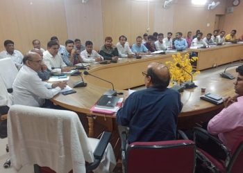 किसानों को उचित मुआवजा मिले – जिला कलक्टर, अतिवृष्टि से हुए नुकसान के आंकलन के लिए बैठक आयोजित