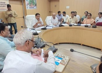 जनहित के कार्याें को गति दें- प्रमोद जैन भाया, खान व गोपालन मंत्री ने अधिकारियों को समीक्षा बैठक में दिए निर्देश