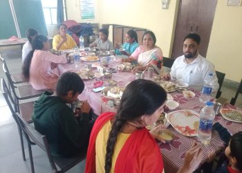 पात्र को लाभ मिले- उर्मिला राजौरिया जिला प्रभारी सचिव ने समीक्षा बैठक में अधिकारियों को दिए निर्देश