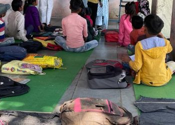 सन्दर्भ व्यक्ति चिंकी गालव ने किया विद्यालयों का सम्बलन