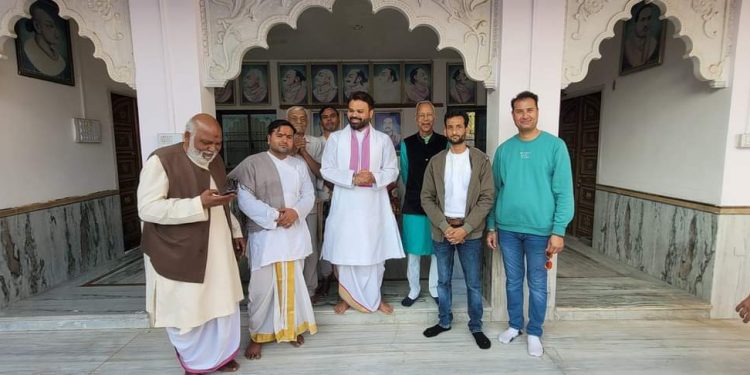 श्रीनाथद्वारा   सरगम कला परिषद श्री वल्लभ आश्रम के तत्वाधान में आयोजित श्री मद् भागवत ज्ञानयज्ञ महोत्सव का दिनांक 7/1/23 को भव्यता के साथ समापन हुआ ।