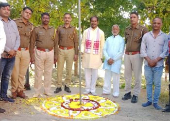ध्वजारोहण व कलश यात्रा के साथ मेले का भव्य उद्घाटन