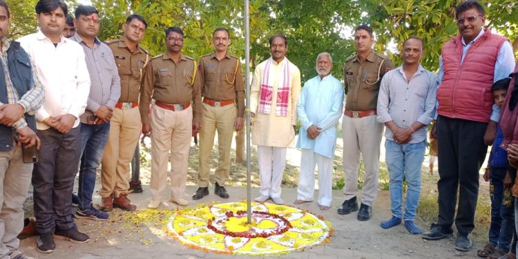 ध्वजारोहण व कलश यात्रा के साथ मेले का भव्य उद्घाटन