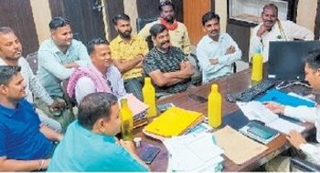 भाजपा ने अधिकारी को बताई शहर की समस्याएं