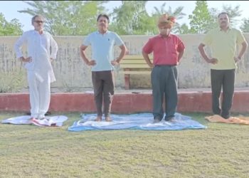 घर-घर योग,हर घर आंगन योग आओ 21 जून को मिलकर करें सबजन योग।