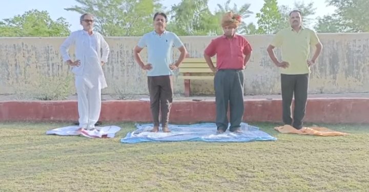 घर-घर योग,हर घर आंगन योग आओ 21 जून को मिलकर करें सबजन योग।