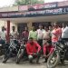 मोटरसाईकिल चोर गिरोह का पर्दाफाश मोटरसाईकिल चोरी करने वाले अभियुक्त गिरफतार अभियुक्तों के कब्जे से चोरी की 12 मोटरसाईकिल बरामद