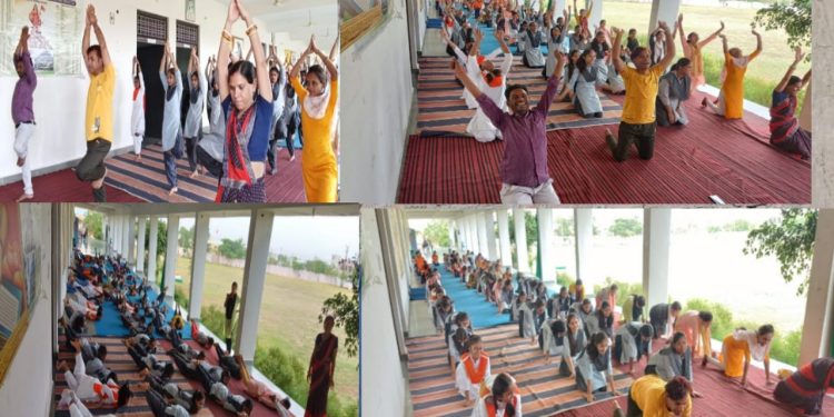 विश्व योग दिवस कार्यक्रम संपन्न हुआ