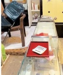 छबड़ा का मामला : सोने-चांदी के जेवरात ले उड़े सर्राफा व्यवसायी की दुकान में एंडा लगाकर चोरी