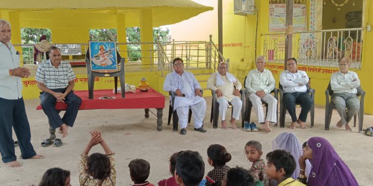 आदर्श विद्या मंदिर ने सेवा बस्ती में किया संस्कार केंद्र का शुभारंभ *भावी पीढ़ी को संस्कारी बनाना केंद्र का उद्देश्य – धनोरिया
