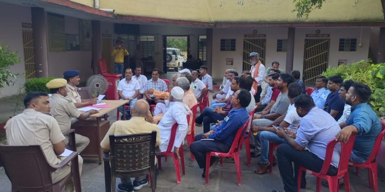 सौहार्द पूर्ण वातावरण में मनाएंगे सभी त्यौहार, छबड़ा थाने में सीएलजी व शांति समिति की बैठक संपन्न