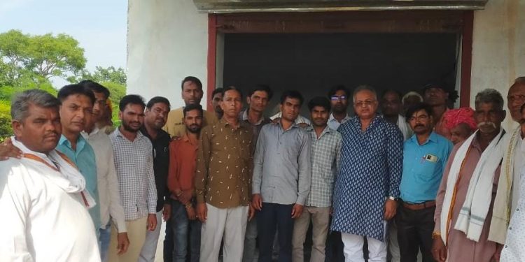 विधायक सिंघवी ने किया गांवो का दौरा, सुने आमजन के अभाव अभियोग