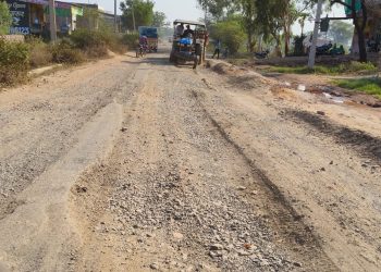 छबड़ा गुगोर होकर मध्यप्रदेश गुना जोड़ने वाली सड़क का मामला, एक साल से पेचवर्क भी नहीं कराया, राहगीर हो रहे परेशान