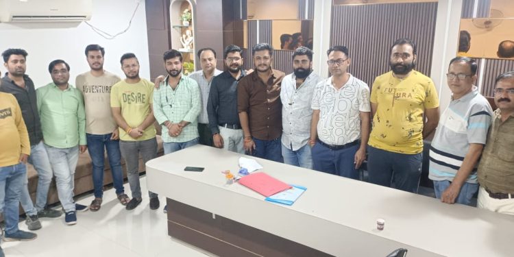 छबड़ा पंजाबी यूथ क्लब के चुनाव सम्पन्न,अमन कालरा बने सर्वसम्मति से अध्यक्ष।