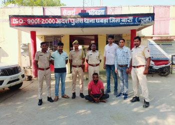 अवैध मादक पदार्थ 241.3 किलोग्राम डोडा चूरा ले जाते समय थाना सारथल पर पुलिस पर फायरिंग कर गाडी छोडकर फरार हुये अज्ञात आरोपियों में से 01 अभियुक्त को किया गिरफतार