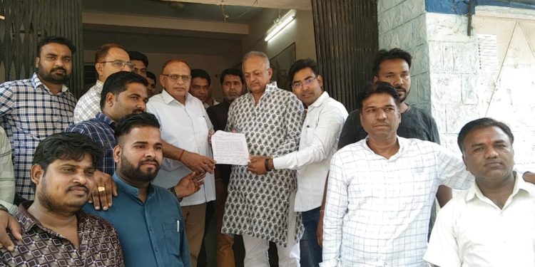 भाजपा ने विधायक सिंघवी के नेतृत्व में राज्यपाल के नाम सौंपा ज्ञापन