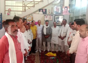 ईआरसीपी के विरोध में  छबड़ा ब्लॉक कांग्रेस कमेटी की एक बैठक शक्ति नगर स्थित कांग्रेस कार्यालय पर  आज प्रदेश कांग्रेस कमेटी के सचिव एवं छबड़ा छीपाबड़ौद विधानसभा के प्रभारी श्री सूरज शर्मा के मुख्य अतिथि में एवं पूर्व विधायक करण सिंह राठौड़ की अध्यक्षता में आयोजित की गई ।