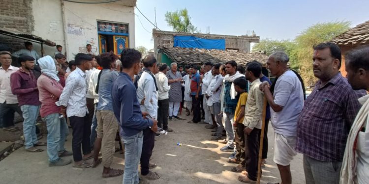 विधायक सिंघवी ने किया गांवो में जनसंपर्क, भाजपा के प़क्ष में मतदान करने की अपील की