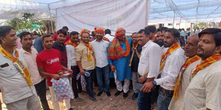 विधायक सिंघवी ने किया गांवो में जनसंपर्क, भाजपा के प़क्ष में मतदान करने की अपील की