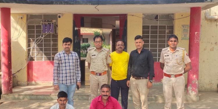03 साल से फरार 02 भगौड़े गिरफ्तार