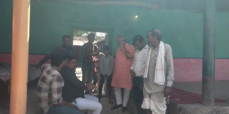 विधायक सिंघवी ने किया गांवो का दौरा, सुने ग्रामीणो के अभाव अभियोग,