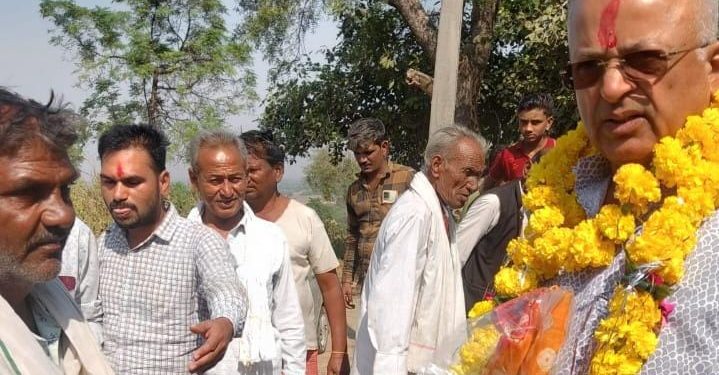 विधायक सिंघवी का जनसंपर्क जारी, भाजपा के प़क्ष में मतदान करने की अपील की