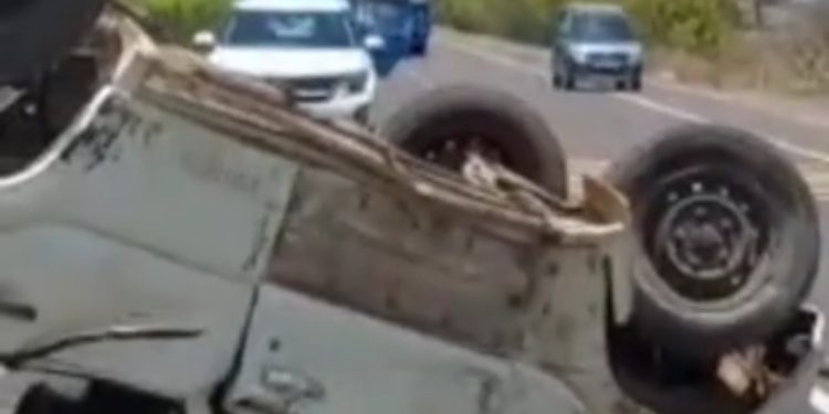 बाइक सामने आने से स्कार्पियो डिवाइडर  फांद कर पलटी: 2 की मौत 1 घायल, कोचिंग  संस्थान में बच्चों का एडमिशन कराने कोटा जा रहे थे