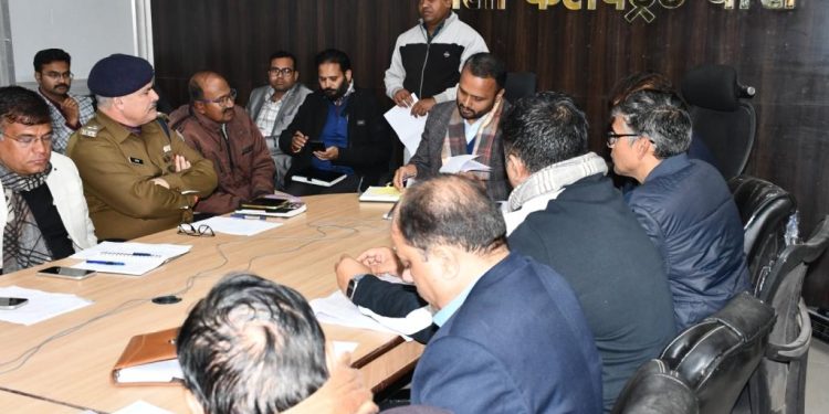 जिला कलक्टर ने अटल जनसेवा शिविर में की जिला स्तरीय जनसुनवाई