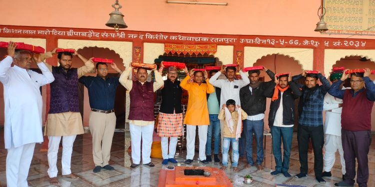 धार्मिक ग्रंथो की शोभायात्रा के साथ सरस्वती पूजन का हुआ शंखनाद                                                                                 *151 शिशुओं का यज्ञ विधान के साथ हुआ विद्यारंभ संस्कार