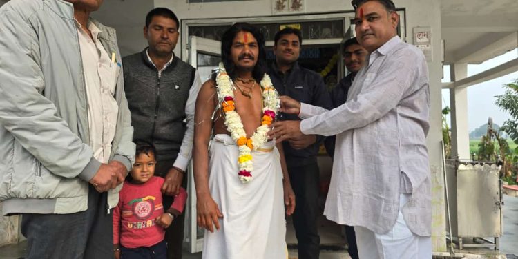 भारतीय जनता पार्टी के पूर्व नगर अध्यक्ष शंकर लाल सुमन ने बताया है कि छबड़ा हनुमत खेड़ामंदिर पर जाकर महाकुंभ प्रयागराज से पधारे श्री जनक दास जी महाराज जी का भव्य स्वागत किया