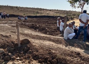 अवैध खनन कर जमीन पर किया कब्जा