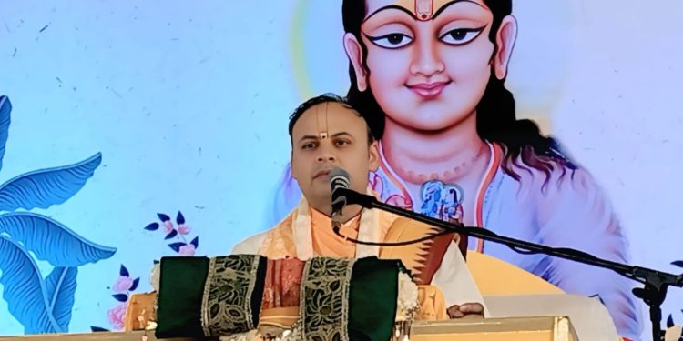 मेरे श्री गोवेर्धन महाराज – श्री द्वारकेश लाल जी महाराज