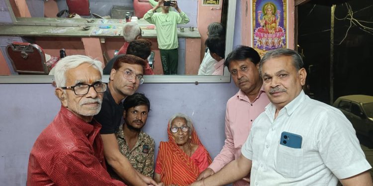 सेन समाज छबड़ा ने भारत रत्न जननायक कर्पूरी ठाकुर जी की 101 की जयंती मनाई