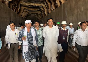 जल संसाधन मंत्री श्री रावत व सासंद श्री दुष्यन्त सिंह ने परवन बांध व टनल का किया निरीक्षण