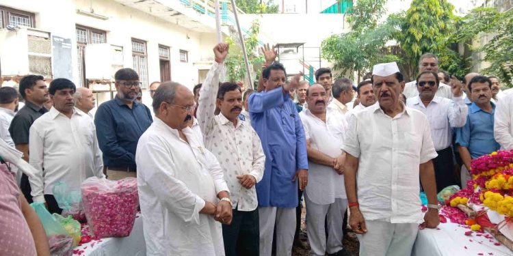 भरत सिंह कम खर्चे में बनते थे MLA, रावण के पुतले के साथ करते थे विरोध, निधन पर नेताओं ने जताया शोक